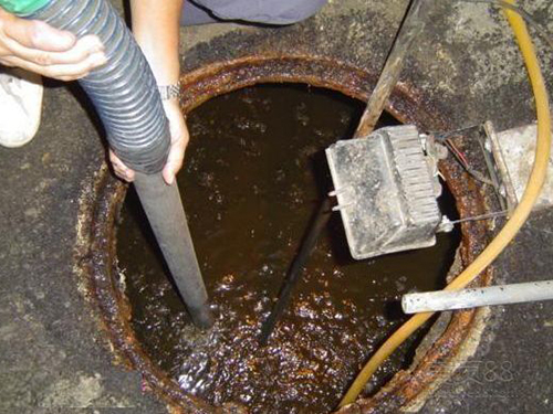 水满乡隔油池清理