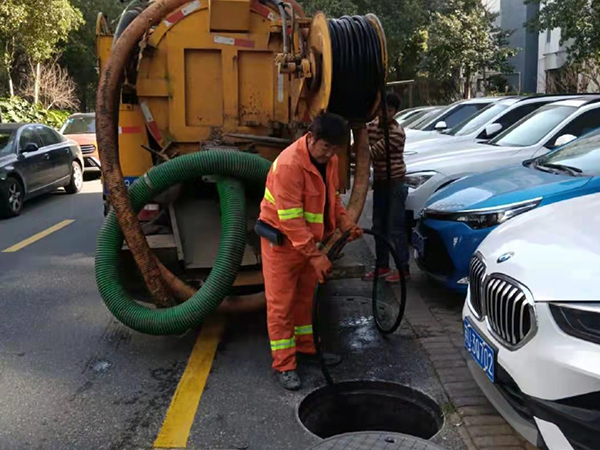 水满乡排污管道清淤