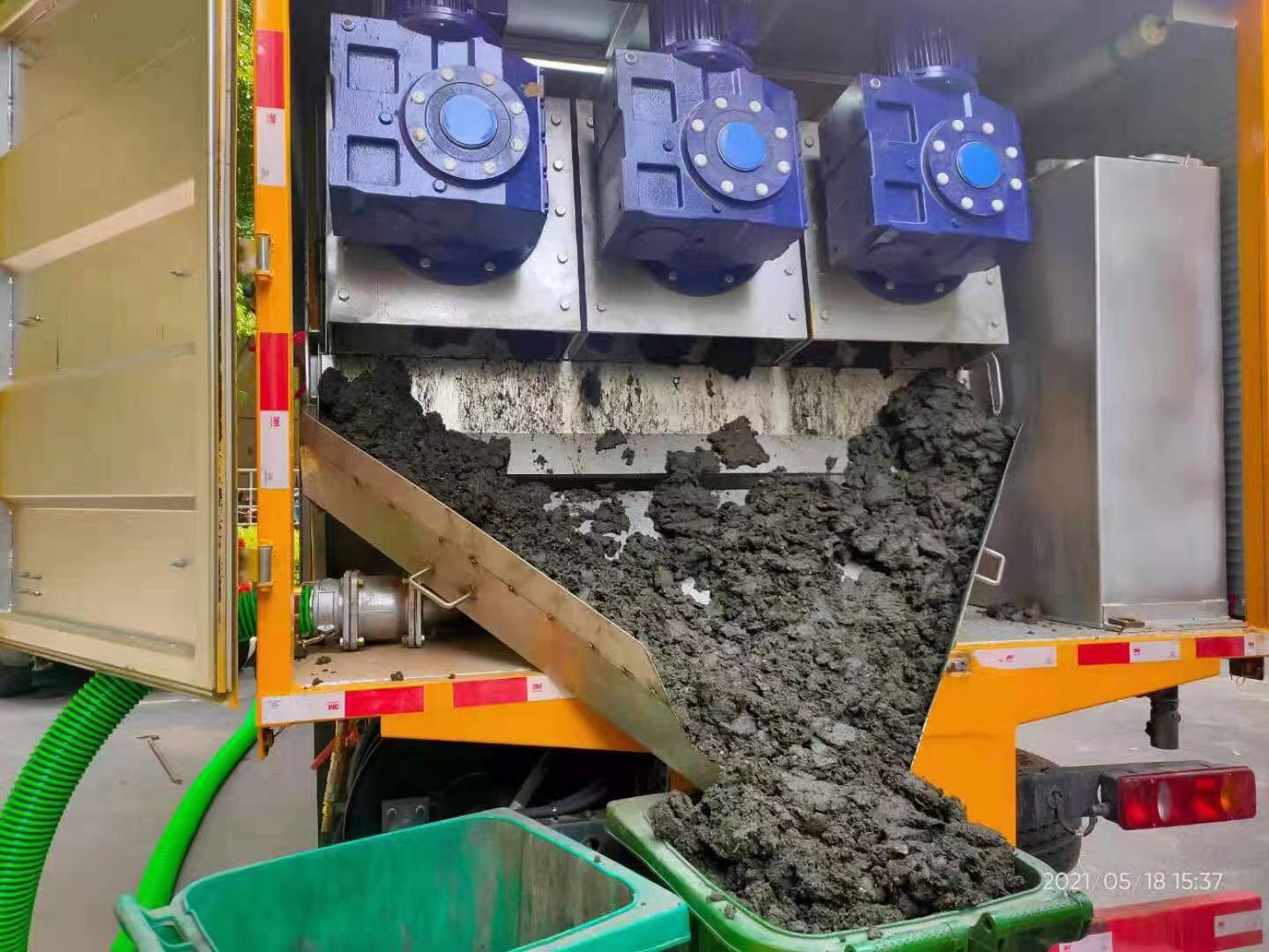 水满乡化粪池清掏城市维护站-泥浆净化干湿分离处理